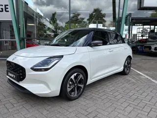 Suzuki Swift 1.2 Style Smart Hybrid handgeschakeld 83pk | Achteruitrijcamera | Dodehoekdetectie | LE