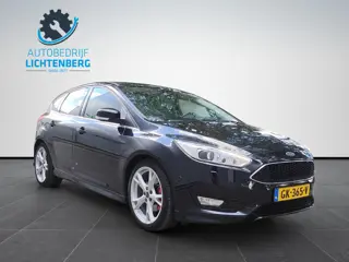 Ford Focus 1.5 Titanium Edition Trekhaak / Stoelverwarming / Elec. stoel / Voorruitverwarming
