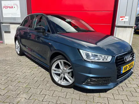 Audi A1 Sportback 1.0 95pk TFSI Automaat Design / S line / Sportstoelen / Two Tone / Navi / Cruise /