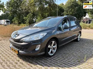 Peugeot 308 SW 1.6 VTi XS - panoramadak - airco - leder - 7 persoons