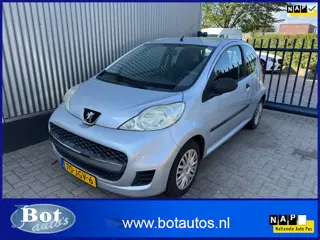 Peugeot 107 1.0-12V XR NETTE AUTO / NIEUWE APK