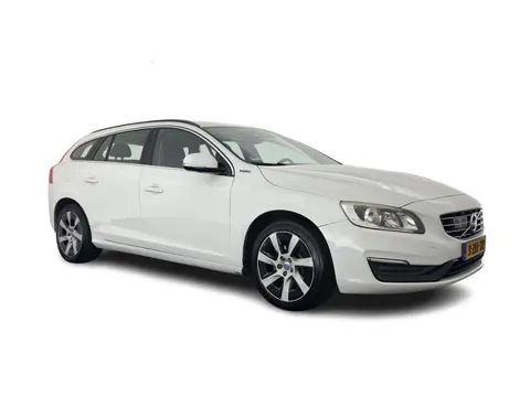 Volvo V60 2.4 D6 AWD Plug-In Hybrid Momentum Aut. *LEATHER-FABRIC | ADAPTIVE-CRUISE | BLIS | HEATED-