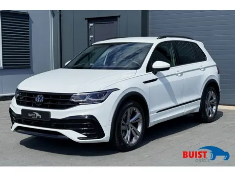 Volkswagen Tiguan 1.5 TSI 150pk R-Line Business+ BLACK STYLE PACK TREKHAAK 73333KM!