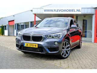 BMW X1 SDrive20i Centennial High Executive Aut. *66.250km!* Pano|Leder|HUD|LMV