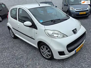 Peugeot 107 1.0-12V Millesim 200 5 deurs Airco