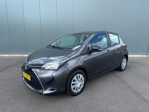 Toyota Yaris 1.3 VVT-i Aspiration CAMERA | ONDERHOUDSBOEKJE | NAP !