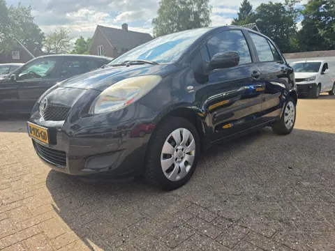 Toyota Yaris 1.0 VVTi Acces ( A.P.K. Juli 2027 !!)