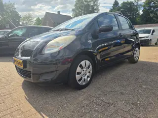 Toyota Yaris 1.0 VVTi Acces ( A.P.K. Juli 2027 !!)