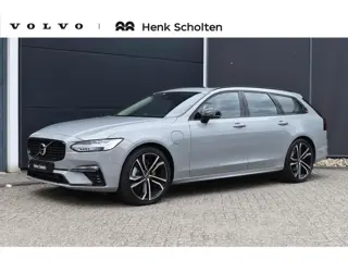 Volvo V90 T8 Plug-in hybrid AWD Ultra Dark | Luchtvering | Trekhaak | Panoramadak | Head up display 
