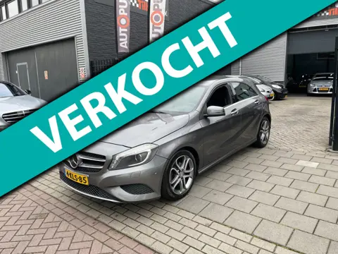 Mercedes-Benz A-klasse 180 Edition Navigatie 4U3 Airco PDC NAP APK