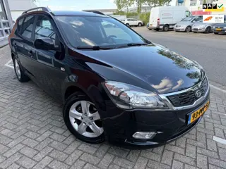 Kia Cee'd Sporty Wagon 1.4 CVVT Seven | BLUETOOTH | NAVI | NAP |