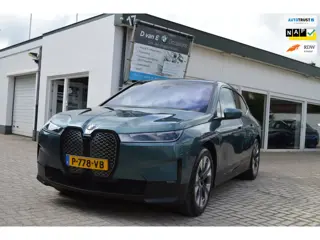 BMW IX XDrive40 High Executive/1 Eig./Trekhaak/harman kardon/massage-koeling
