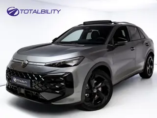 Volkswagen T-Roc 1.5 TSI R-Line Edition | Panoramadak | Elec. Trekhaak | Elec. klep | 20" LMV | IQ L