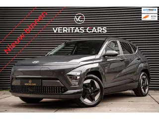 Hyundai Kona EV Fashion 65,4 KWH|BTW|Drive Mode|360°|BVM|HBA|Keyless|Trekhaak|Carplay e.o.