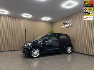 Volkswagen Up! 1.0 high up! BlueMotion * Navigatie / LM Velgen / Cruise control / NL Auto *