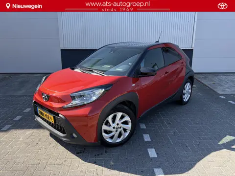 Toyota Aygo X 1.0 VVT-i S-CVT Envy Special  Automaat, 25.000 Km, Parkeersensoren voor en achter.