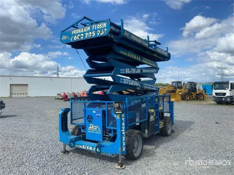 Genie GS-5390 4x4 Diesel Scissor Lift (bj 2014)