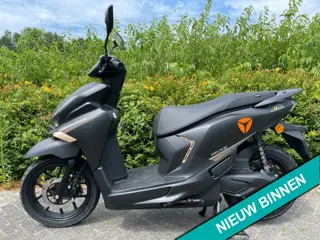 Yadea Velax 45km ELECTRISCH NIEUW BETAAL met in3