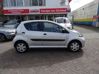 Toyota Aygo 1.0 plus/5drs/Airco/El.Ramen/2010/km 70000 NAP