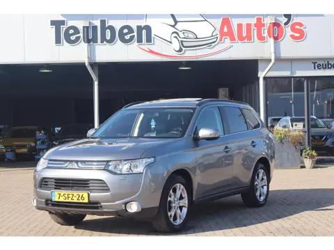 Mitsubishi Outlander 2.0 Instyle 4WD Schuif- kanteldak, Lederen interieur, Stoelverwarming, Afneemba