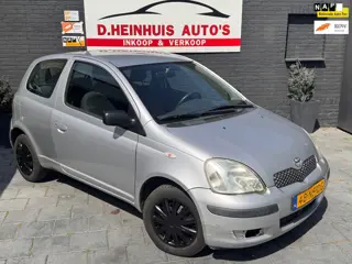 Toyota Yaris 1.3 VVT-i Terra *APK NIEUW*