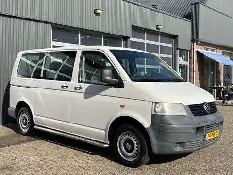 Volkswagen Transporter Kombi 1.9 TDI 300 9-Persoons APK 02-2027 Trekhaak 2200kg trekgewicht Ruiten r