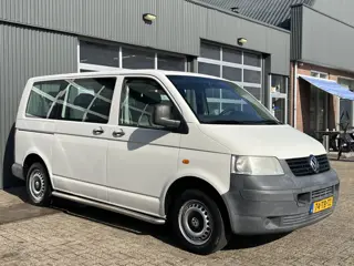 Volkswagen Transporter Kombi 1.9 TDI 300 9-Persoons APK 02-2027 Trekhaak 2200kg trekgewicht Ruiten r