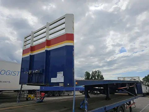 VARMO 1 AXLE PLATFORM forklift connection