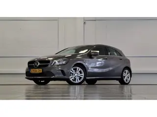 Mercedes-Benz A-klasse 180 Ambition Leer Navi Camera LED Parkeerhulp voor & achter Mooi!