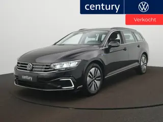 Volkswagen Passat 1.4 TSI PHEV GTE Business Automaat - LED - Navigatie - ErgoComfort-stoel - Camera 