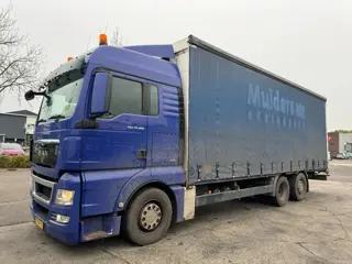 MAN TGX 26.400 6X2 - EURO 4 + LIFT + STEERING AXLE