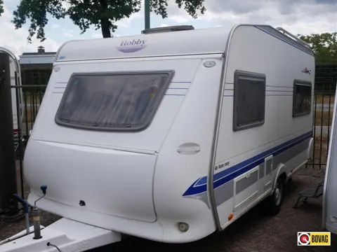 Hobby De luxe Easy 440 SF mover, fietsenrek