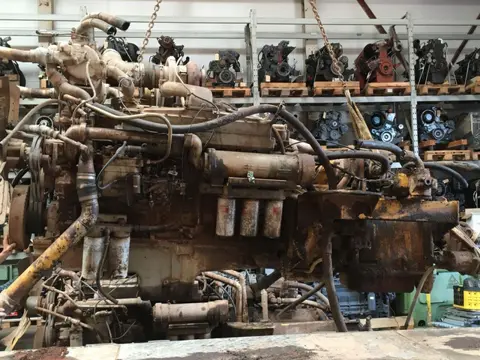 Cummins VT1710C