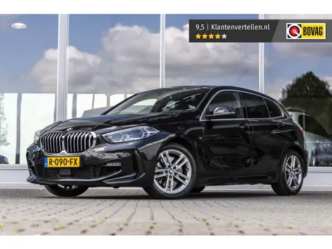 BMW 1-serie 120i M-Pakket | NL Auto | LED (bj 2022)