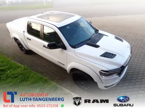 Dodge Ram 1500 5.7 V8 4x4 Crew Cab Laramie Night-Full Options-