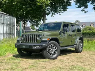 Jeep Wrangler Unlimited 4xe 380 80th Anniversary |SARGE GREEN|TREKHAAK|CAMERA V+A|STUUR+STOELVERW.|L