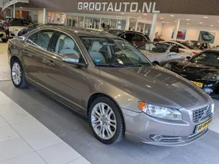 Volvo S80 2.5 T Momentum Automaat, Trekhaak, Airco