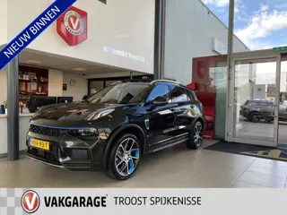 Lynk & Co 01 1.5,Automaat,Panoramadak,360 graden Camera,Keyless,Lane assist,Adaptive Cruise Control,