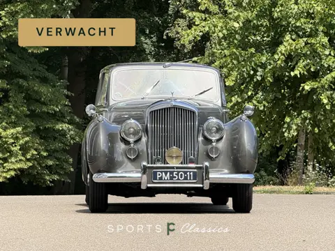 Bentley Mark vi LHD 1952 chassis B472LNZ, factory left-hand drive, 14,215 miles