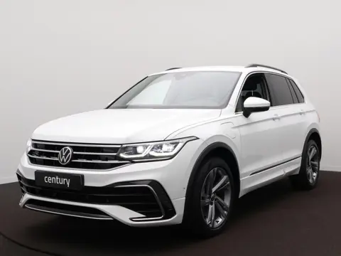 Volkswagen Tiguan 1.4 TSI eHybrid R-Line Business+ | Camera | Zwenkbare trekhaak | ACC | Navi |
