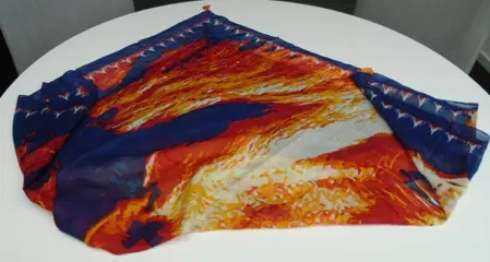 SJAAL BLAUW VUUR 110X110 CM NIEUW