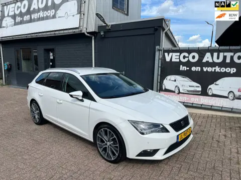 Seat Leon ST 1.6 TDI Style Connect Ecomotive xenon led navi camera pdc
