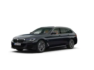 BMW 5 Serie Touring 530e xDrive M-Sport | Drive Assist Prof. | Trekhaak | Laserlight | 4-zone aircon
