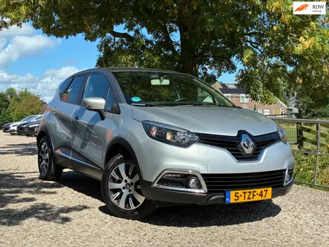 Renault Captur 0.9 TCe Expression | '' 105.000 KM '' + Cruise + Airco Nu € 6.975,-!!!