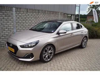 Hyundai I30 Fastback 1.4 T-GDI Premium Autom Panodak Leder Sportst Stoel/Stuurverw Navi Camera Clima