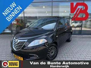 Lancia Ypsilon 0.9 TwinAir Platinum *Schuif-/Kanteldak & Cruise*
