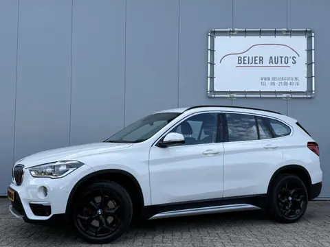 BMW X1 xDrive20i High Executive Automaat Navigatie/Trekhaak/Camera.