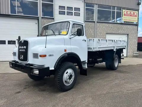 MAN 11.136 4x4 - CARGO MET HUIF / BACHE