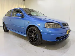 Opel Astra 2.0-16V OPC (bj 2000)