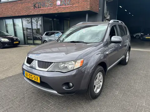 Mitsubishi Outlander 2.4 Intro Edition 2WD AIRCO LMV TREKHAAK